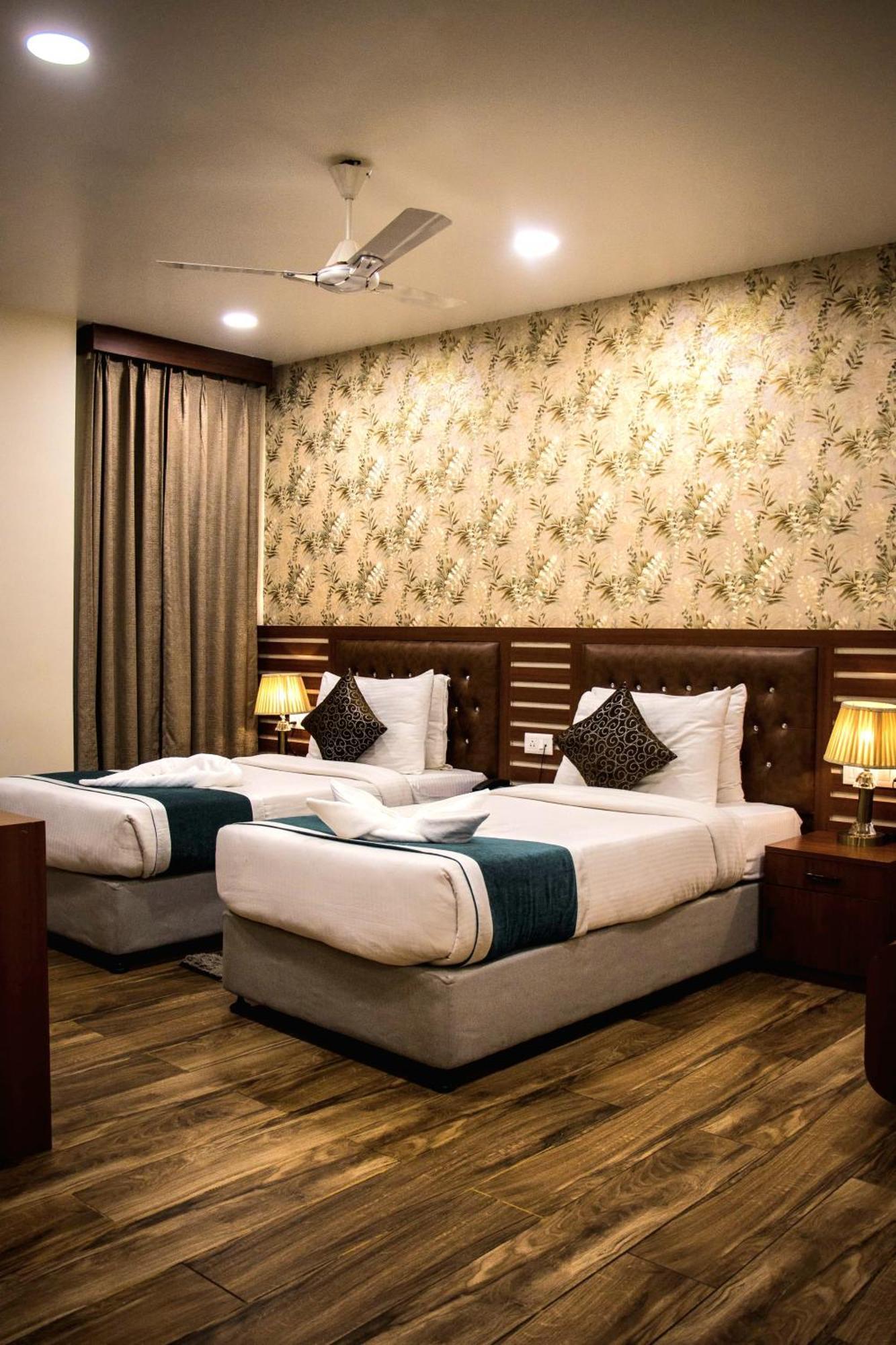 Hotel Sidh Vedantha Патна Екстер'єр фото